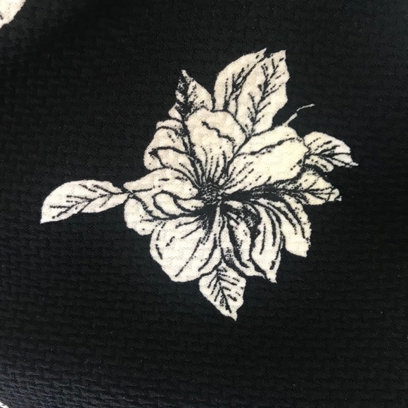 LuLaRoe CiCi - Picture 2 of 6